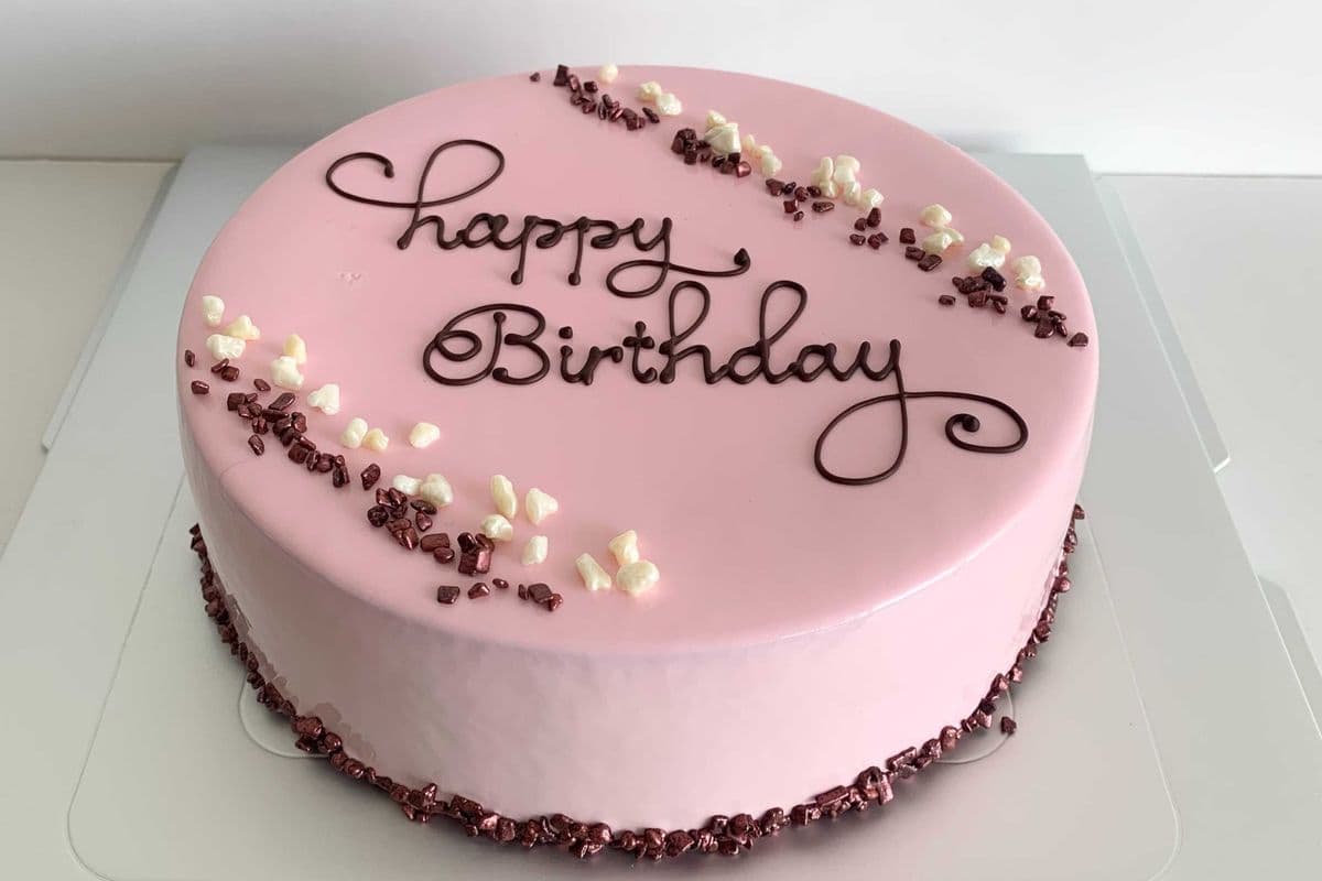 Chocolate-Strawberry Dessert Cake (1.2 Kg)