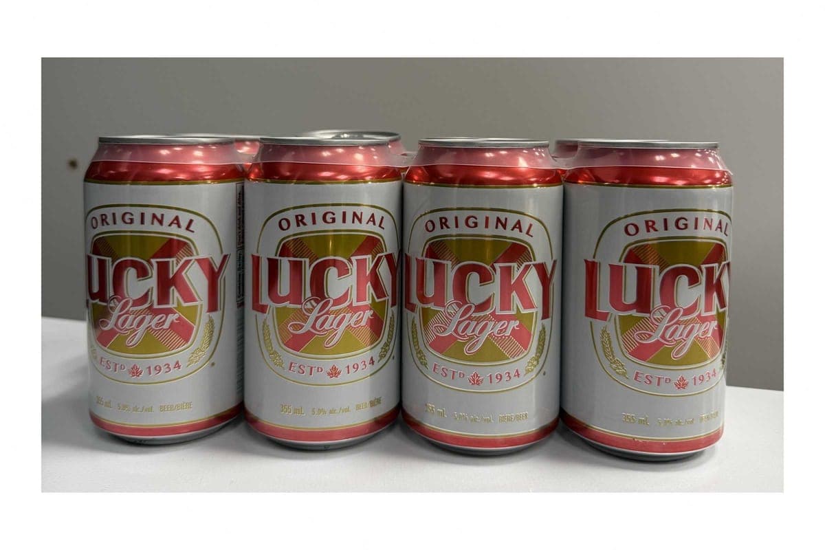 Lucky Lager (8 Cans) (8 x 355 ml)