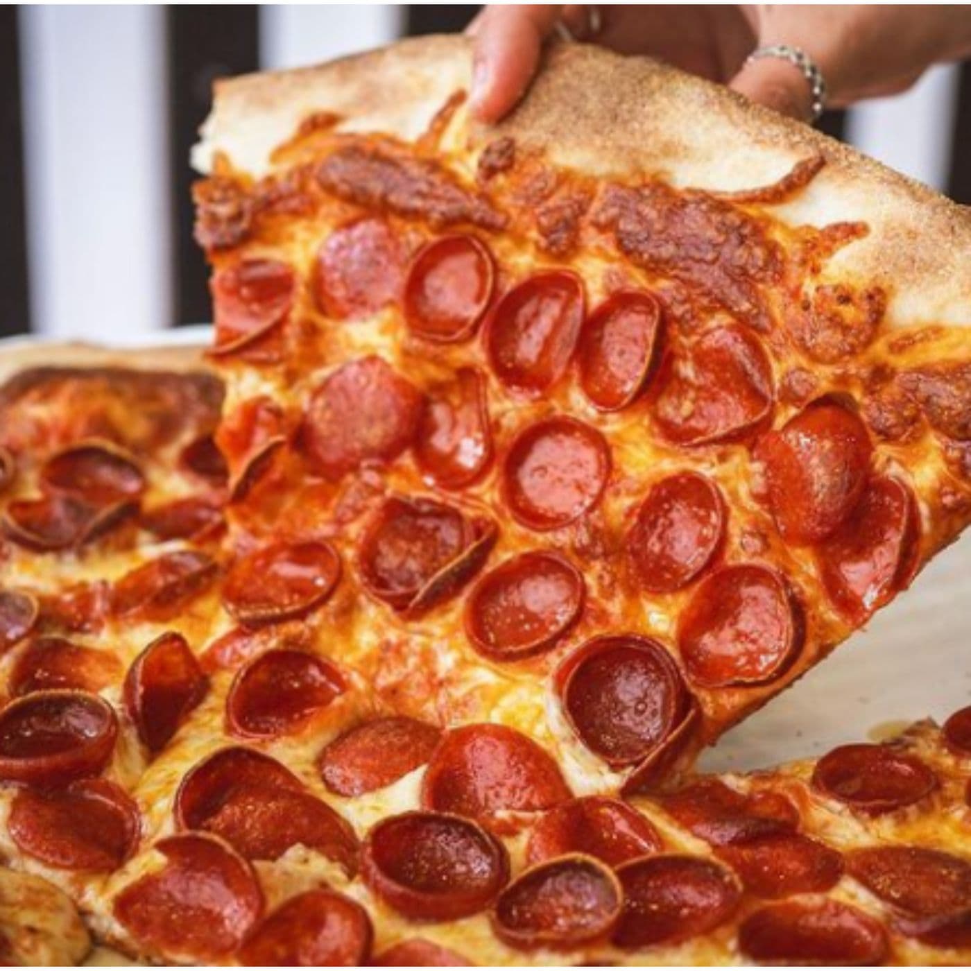 Hang Time Pizza