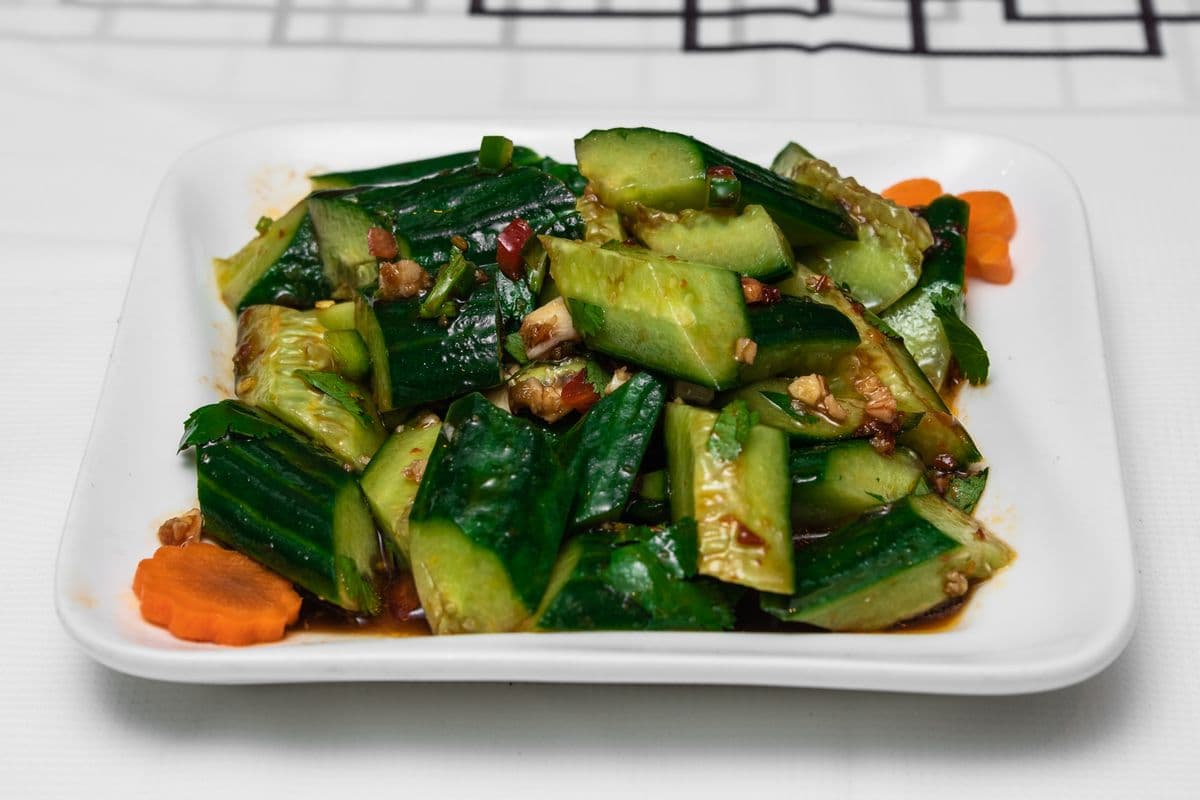1202. Cucumber with Vinegar and Garlic / 拍黄瓜