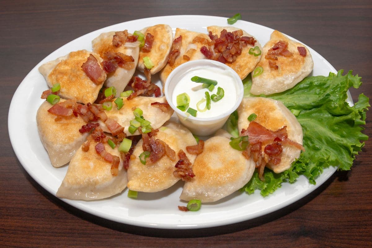 Potato and Cheese Pierogi Dinner (12 pcs)
