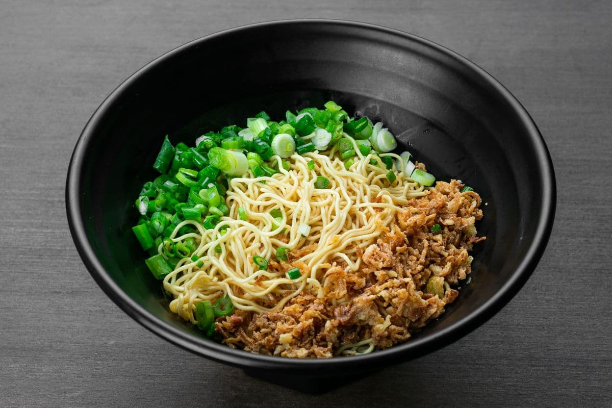 Green Onion Noodle Bowl