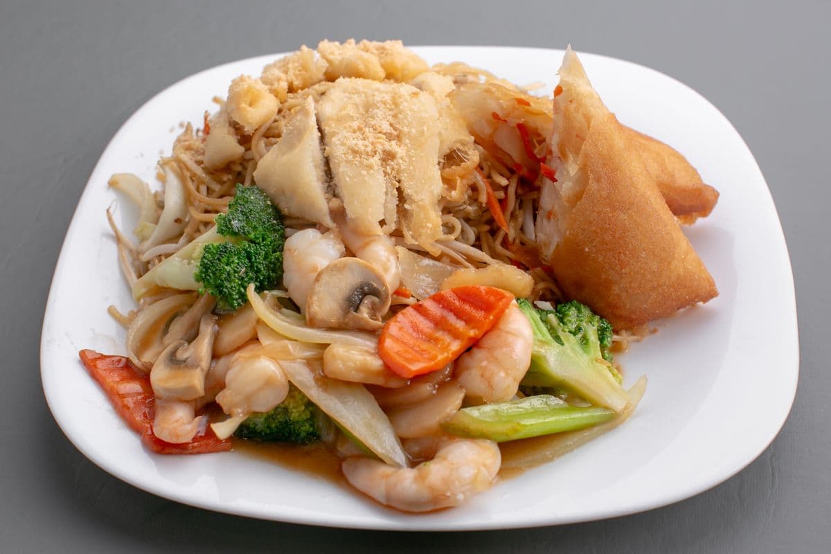 10. Prawn Chop Suey, Chicken Chow Mein, Spring Roll, and Breaded Almond Chicken