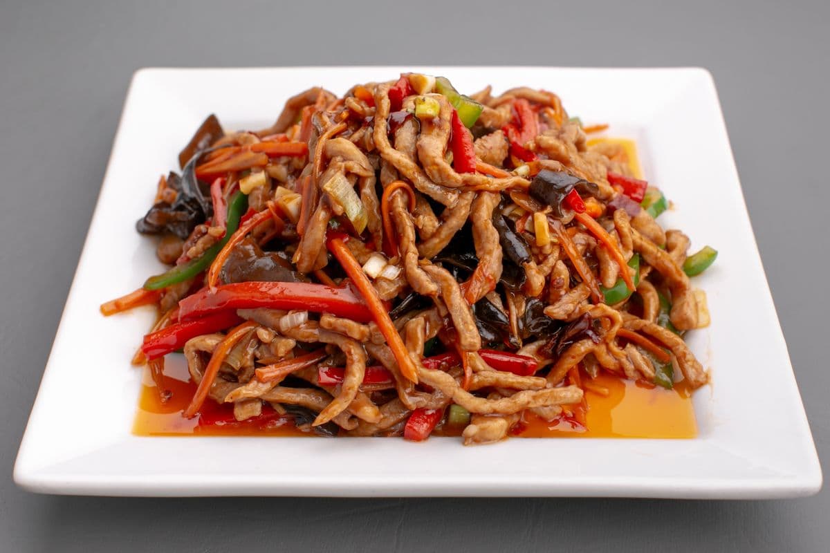 33. Shredded Pork with Garlic Sauce