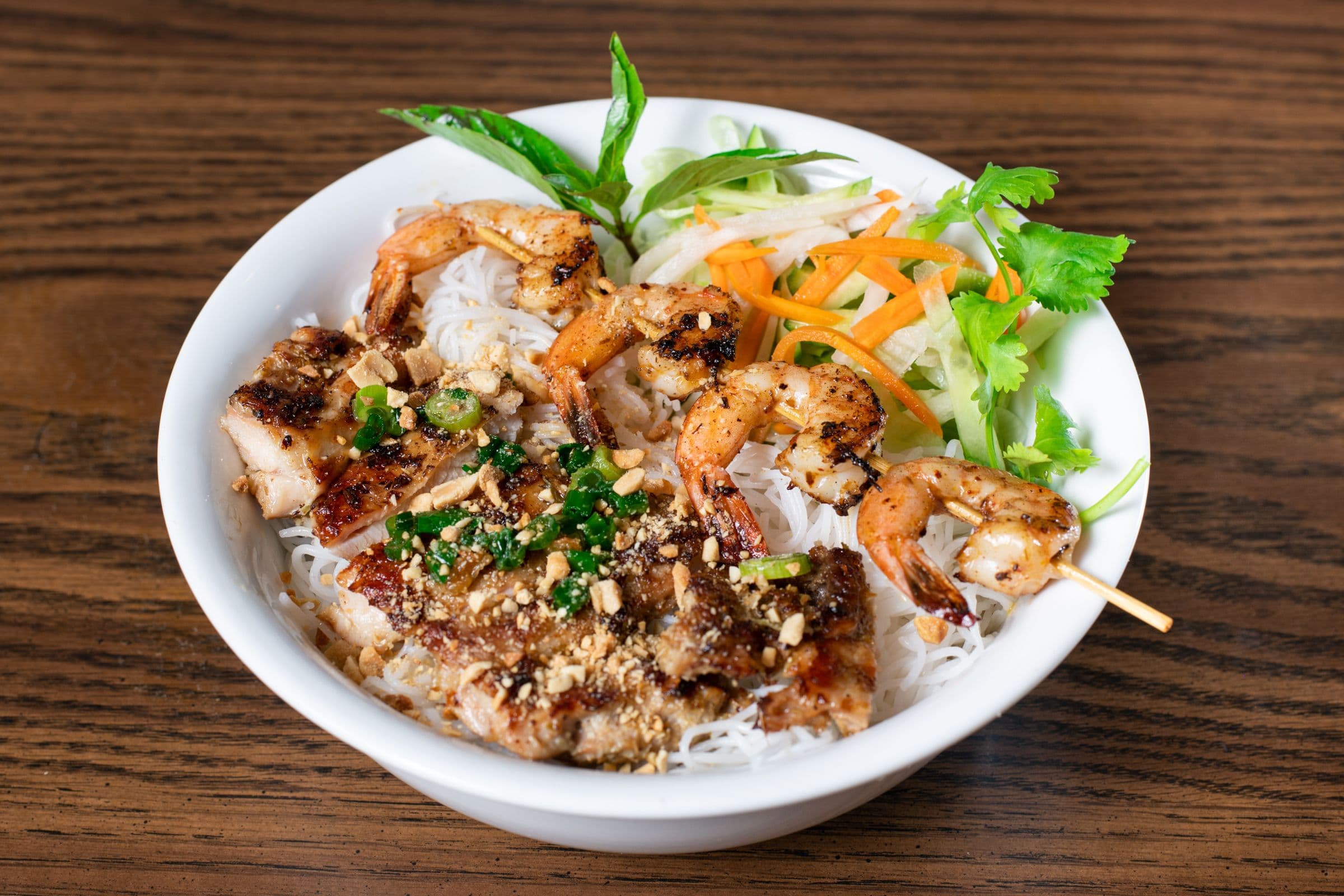 31. Lemongrass Chicken or Pork and Prawns with Vermicelli