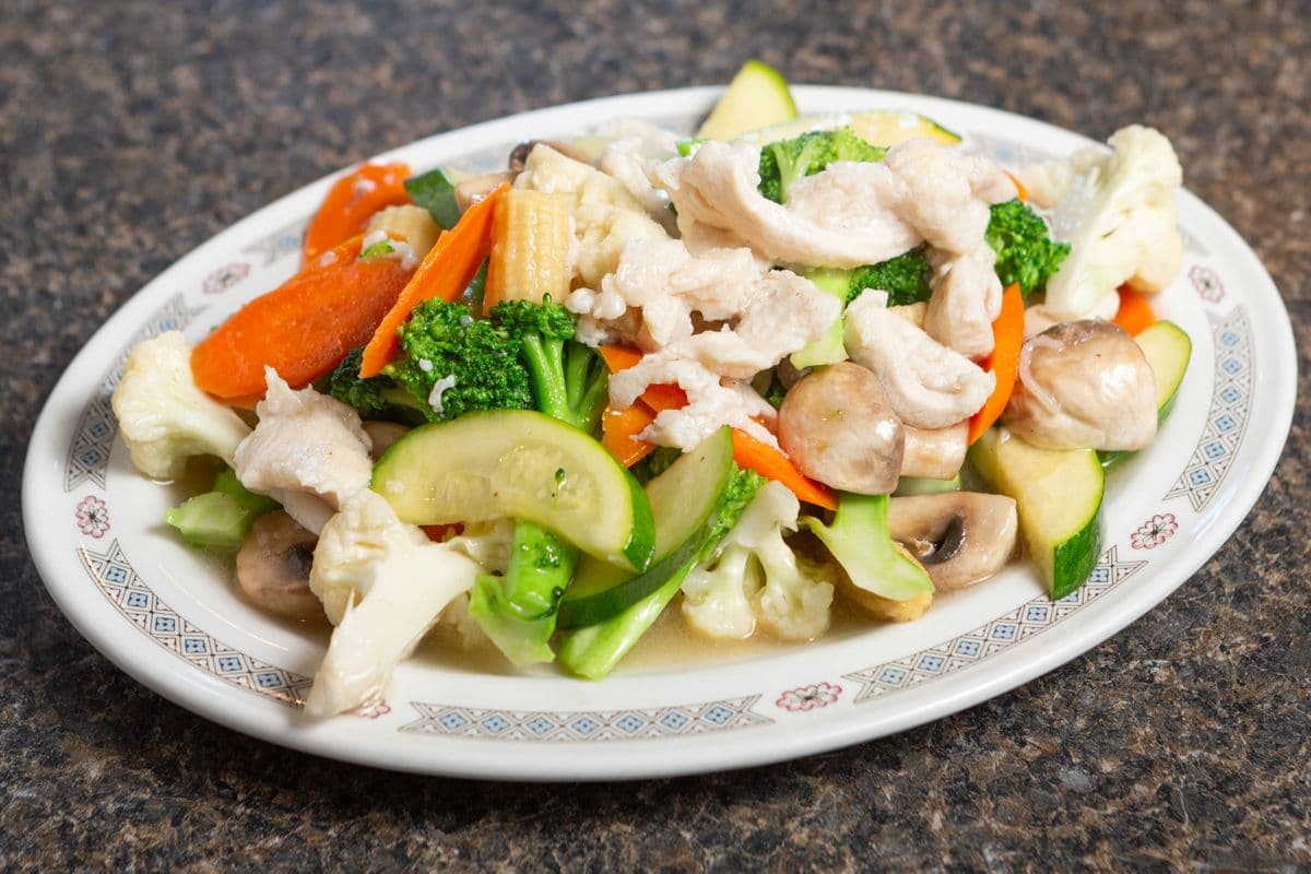 47. Chicken with Mixed Vegetables or Broccoli