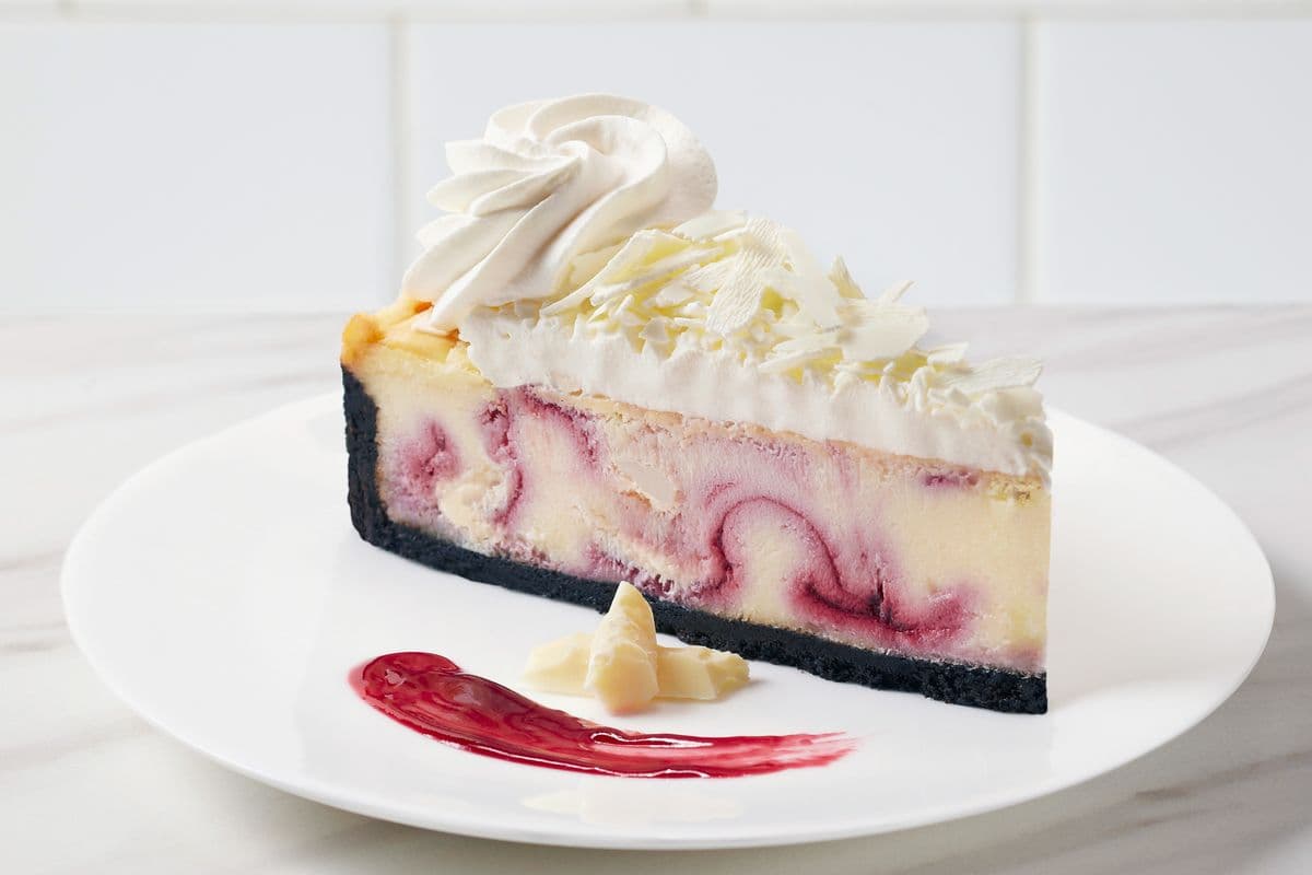 White Chocolate Raspberry Cheesecake (Slice)