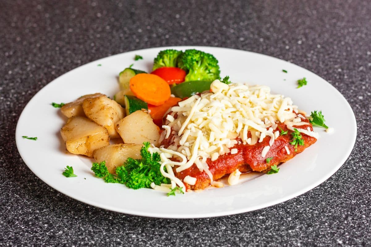 Chicken a La Parmigiana Entree