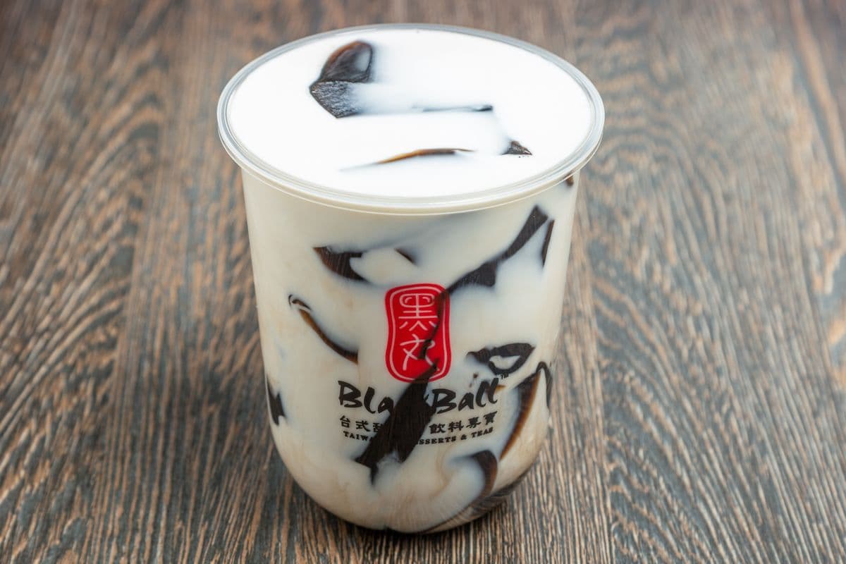 Fresh Milk with Grass Jelly