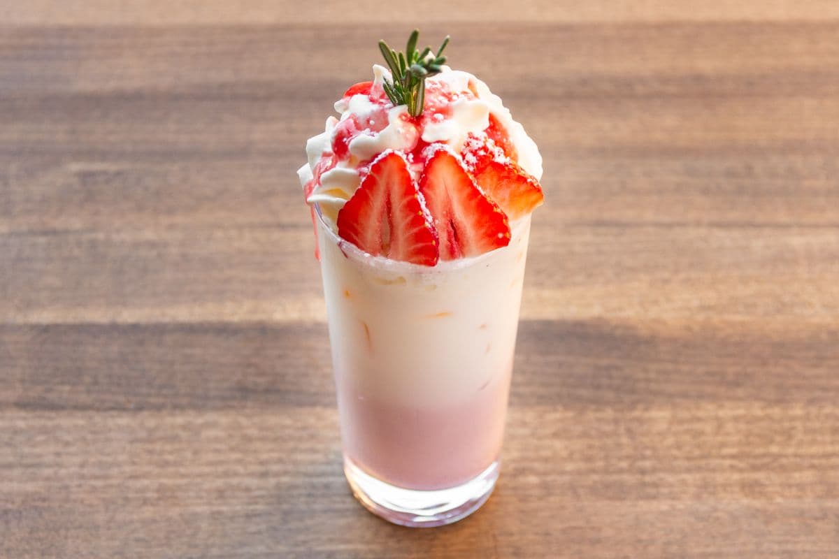 Iced Strawberry Latte