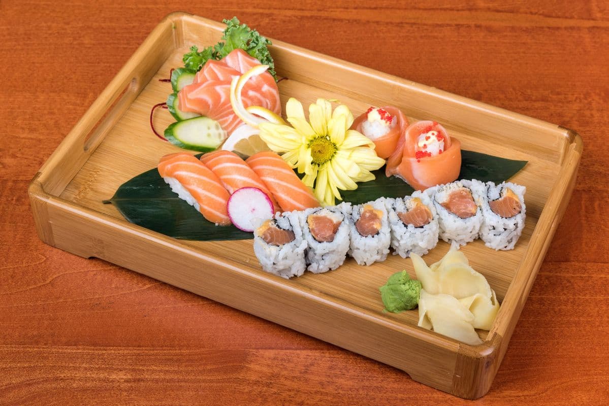 UE16. Salmon Lover Set (14 pcs)