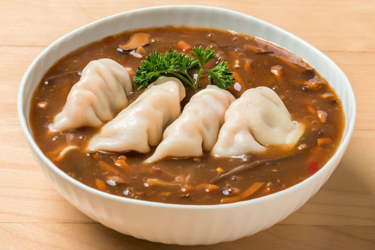 Hot-and-Sour Soup with Kimchi Pork Vegetable Wontons (4 pcs)