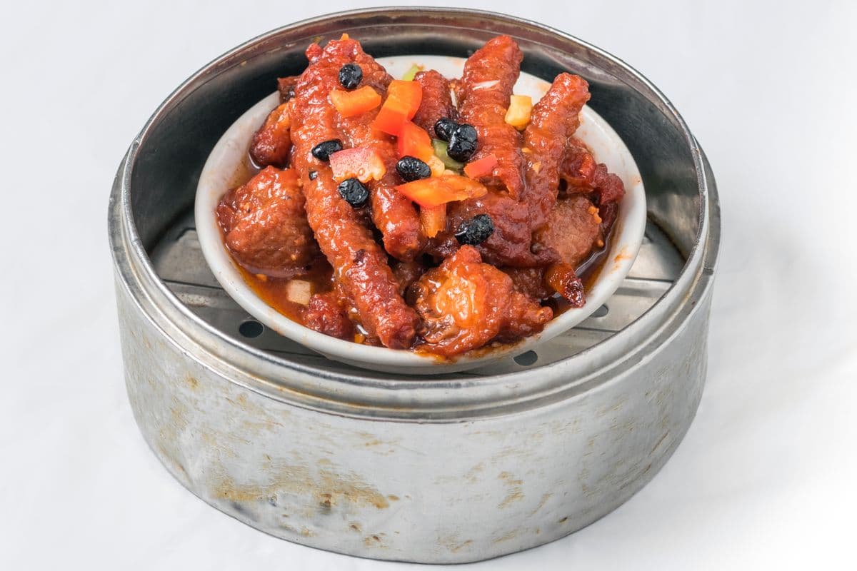 Fried Chicken Feet in Black Bean Sauce (4 pcs)