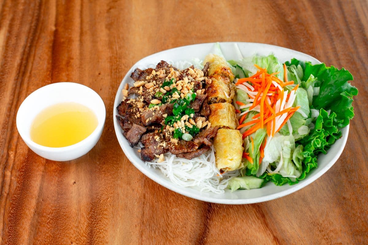 V2.Vermicelli with Spring Roll