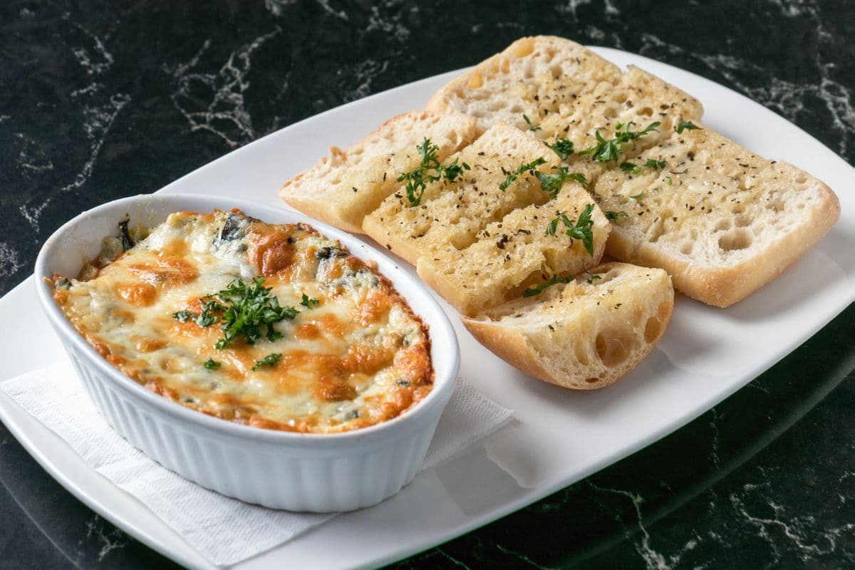 Hot Spinach Artichoke Cheese Dip
