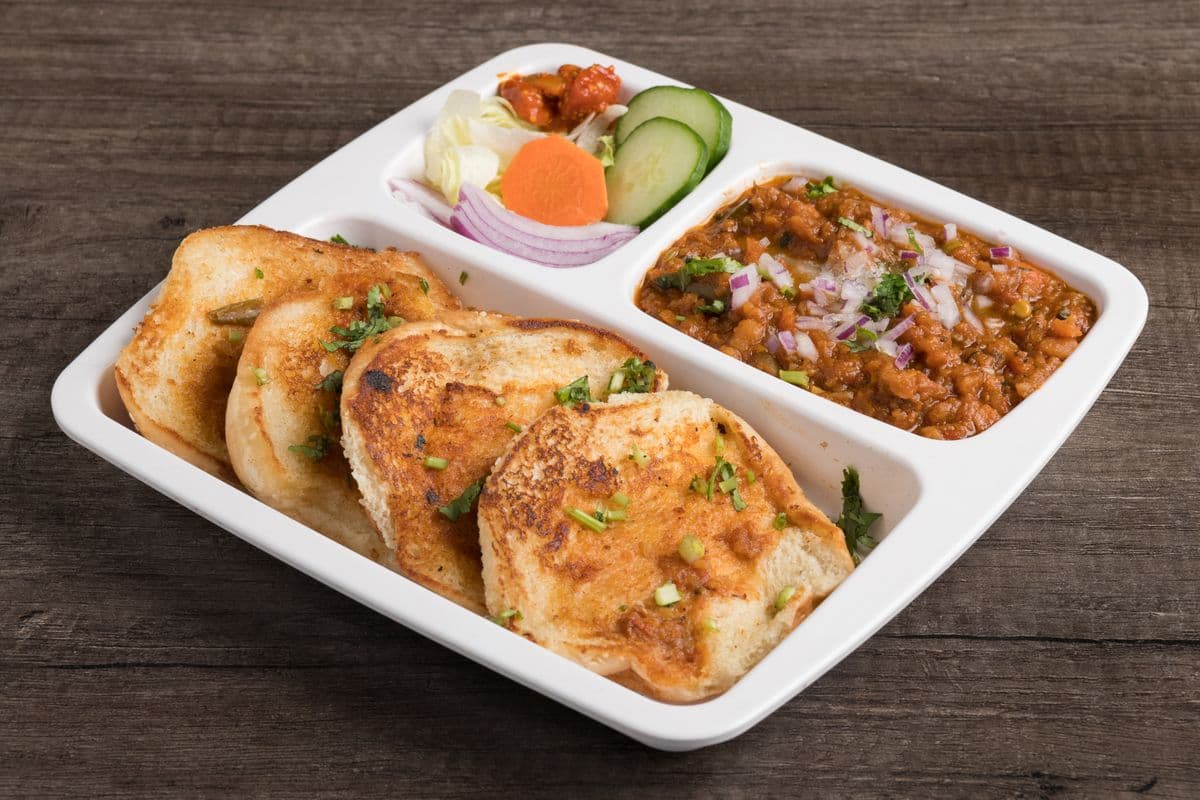 Maska Bun Pao Bhaji