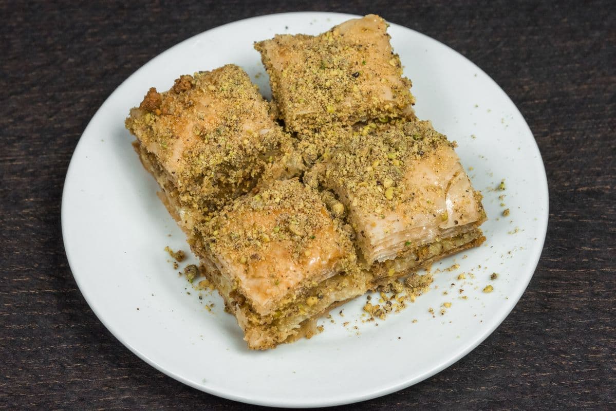 Classic Baklava (4 pcs)