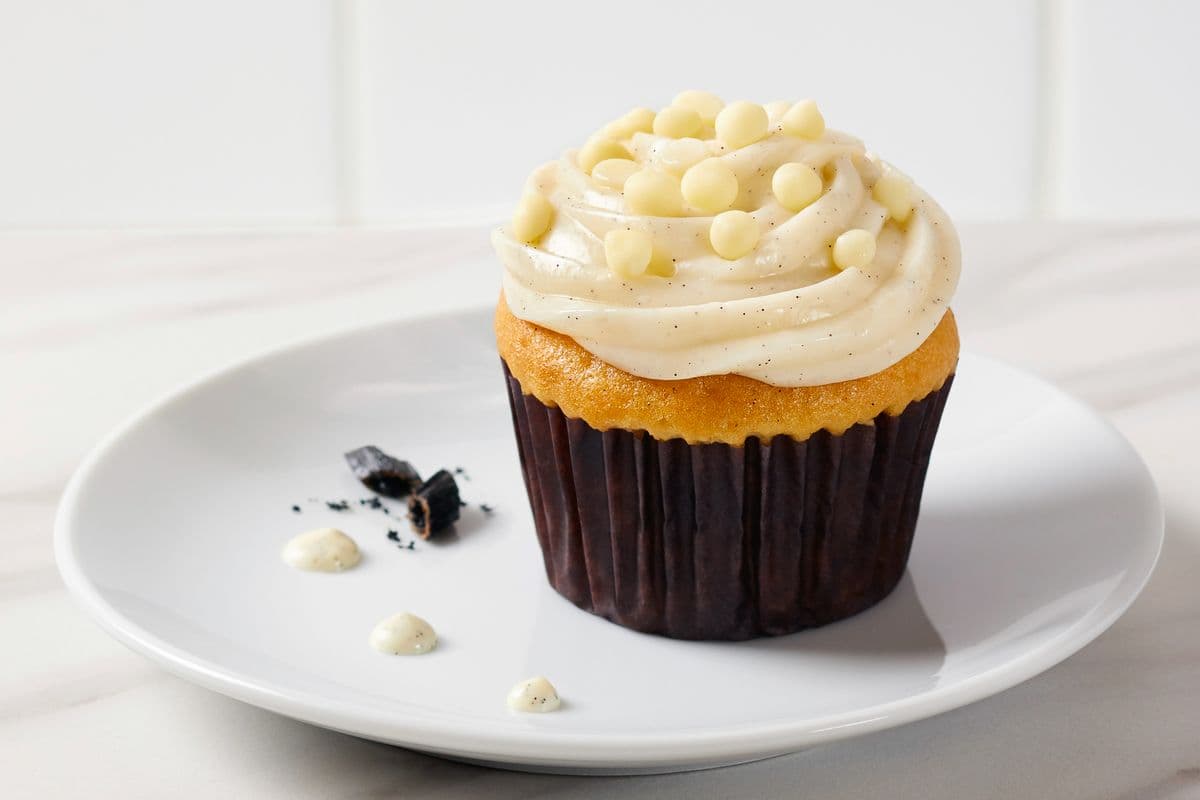 Vanilla Cheesecake Factory Cupcake