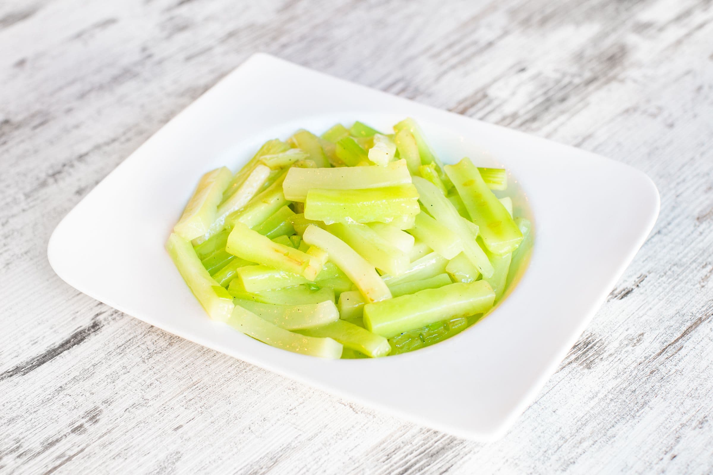 Stir-Fried Stem Lettuce 清炒莴苣