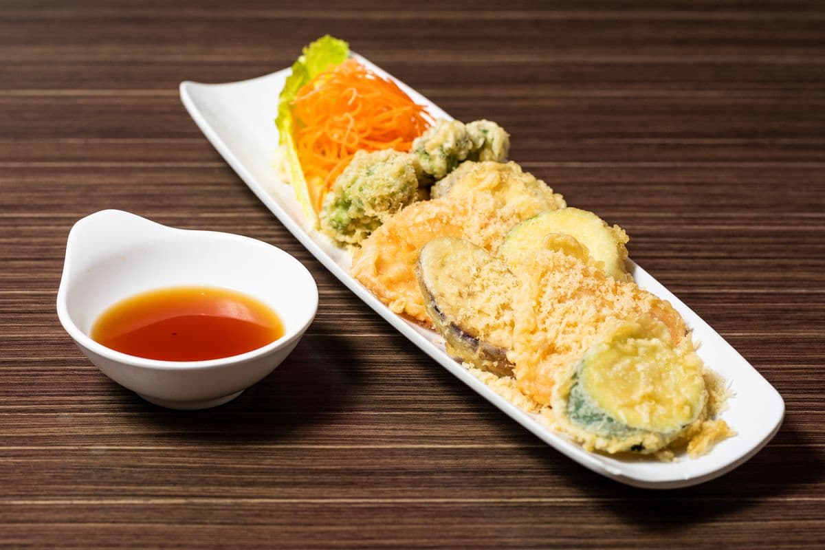 37. Vegetable Tempura (8 pcs)