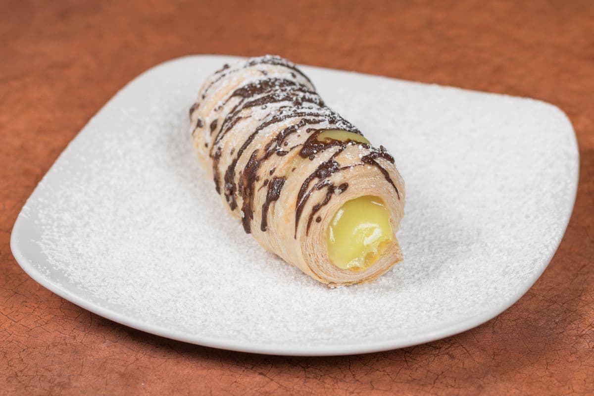 Lemon Cannoli