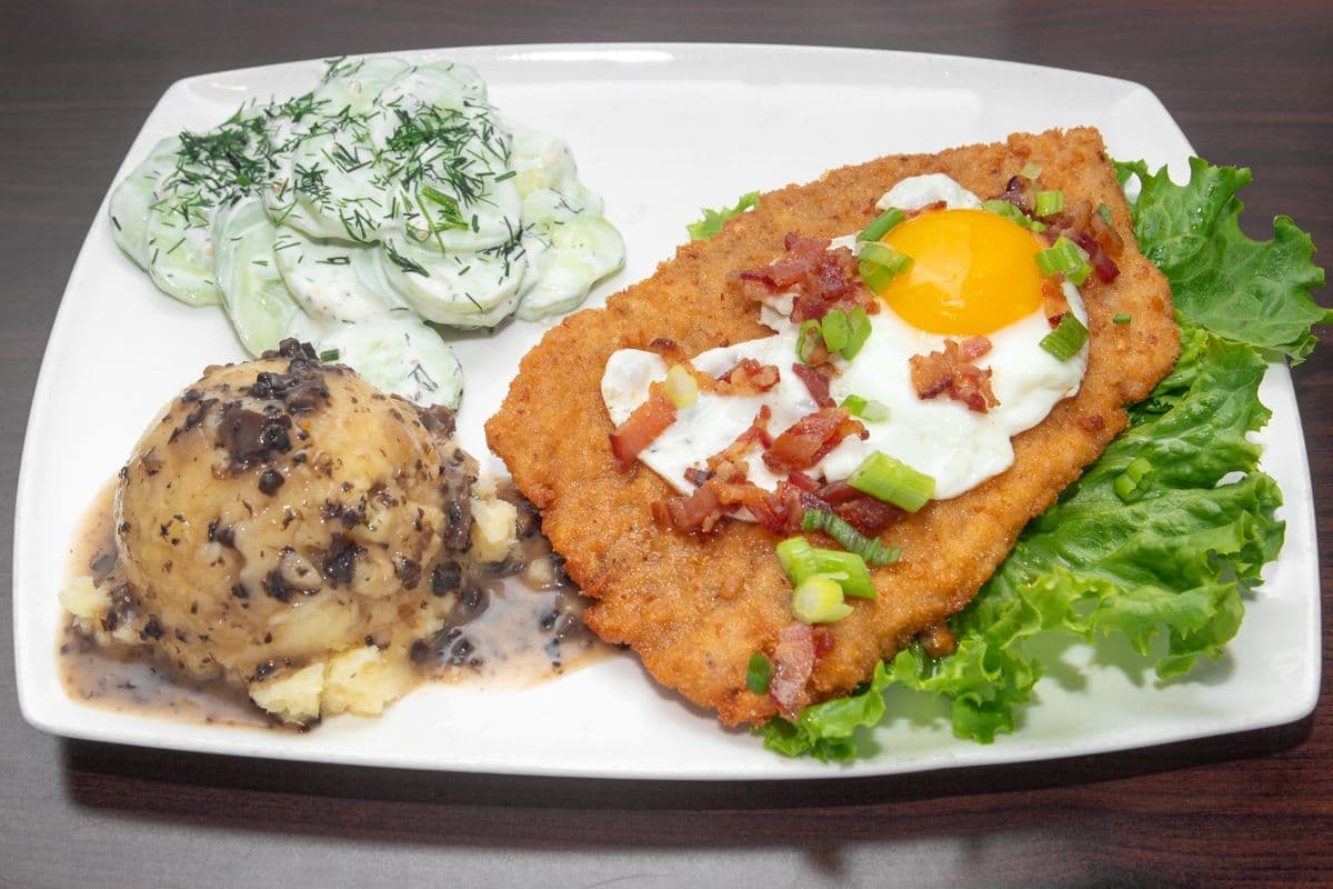 Farmer Schnitzel Dinner