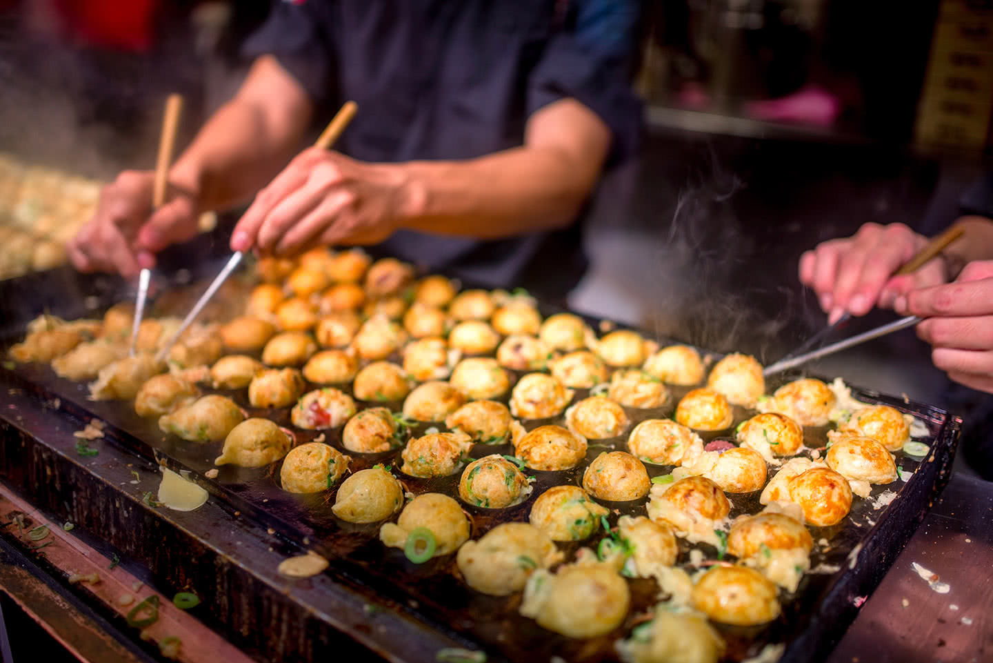 Le Takoyaki Est Un Snack Japonais En Forme De Boule Fait D'une